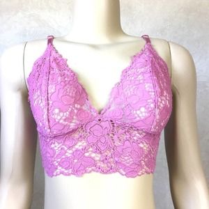 Victoria’s Secret Pink Lace Bralette M